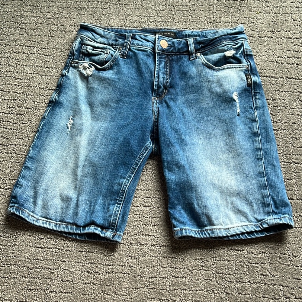 Silver Elyse Bermuda Women’s Distressed Blue Denim Shorts W27/L9